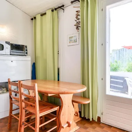 1 Bedroom Apartment For 6 Appartamento Agde